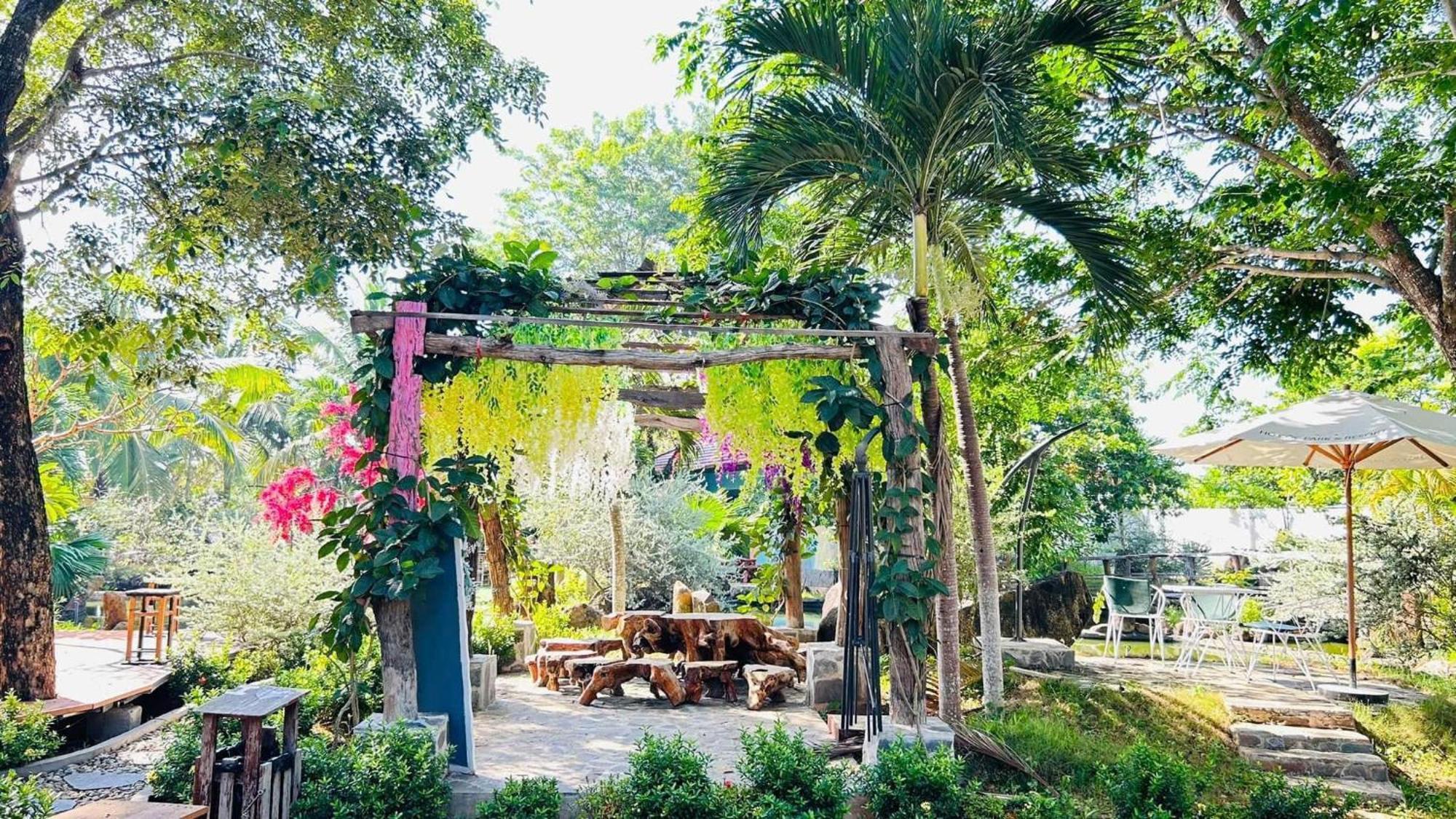 Ho Coc Park & Resort Xa Nhu Lam Extérieur photo